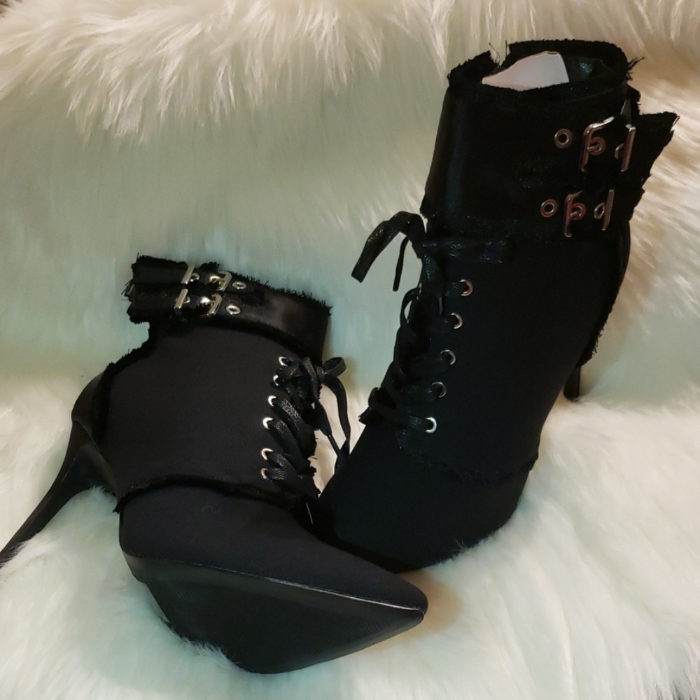 Shoe Republic La Black Booties